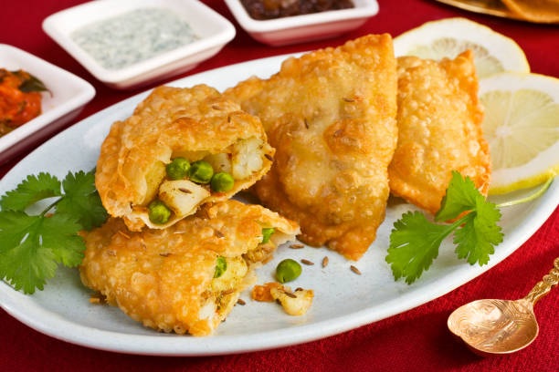 Best Green Peas Samosa 2024 : हरे मटर के समोसे की रेसिपी: स्वादिष्ट और पौष्टिक भारतीय स्नैक