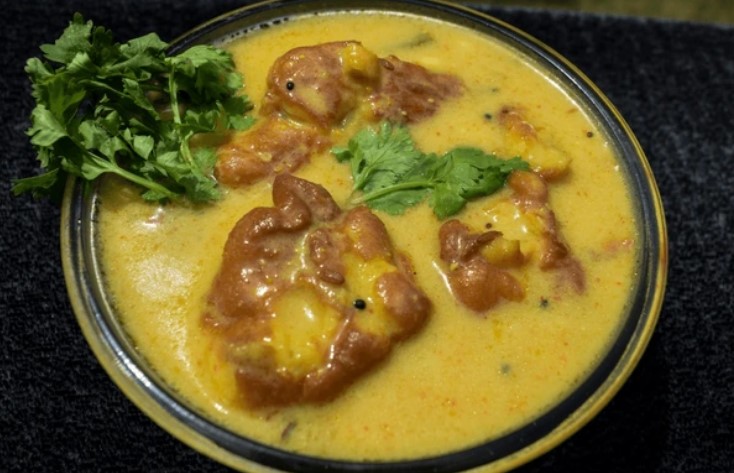 Kadhi-Pakora-Recipe-MahiKitchenRecipes.com